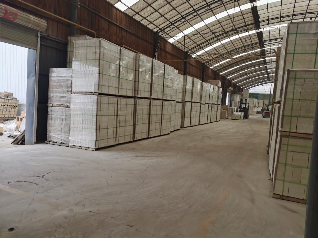 莫來(lái)石保溫磚_莫來(lái)石磚價(jià)格_莫來(lái)石聚氫保溫磚